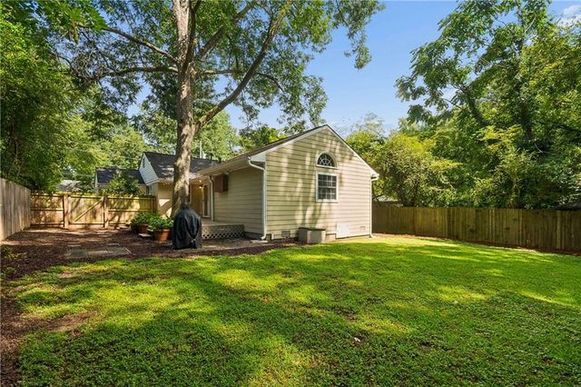 811 Wayland Court SE, Smyrna, GA 30080