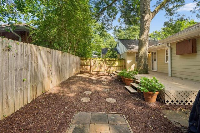 811 Wayland Court SE, Smyrna, GA 30080