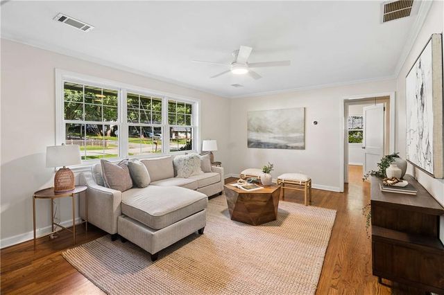 811 Wayland Court SE, Smyrna, GA 30080