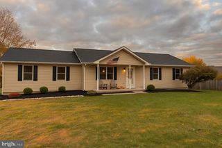 2611 ROCK CREEK DR, Dover, PA 17315