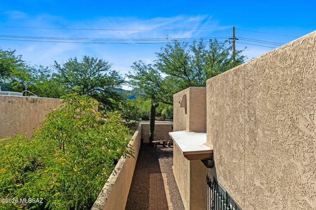 1431 N Camino Emiliano, Tucson, AZ 85745