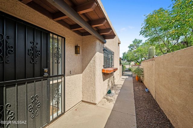 1431 N Camino Emiliano, Tucson, AZ 85745
