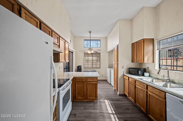 1431 N Camino Emiliano, Tucson, AZ 85745