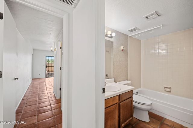 1431 N Camino Emiliano, Tucson, AZ 85745