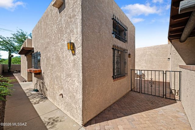 1431 N Camino Emiliano, Tucson, AZ 85745