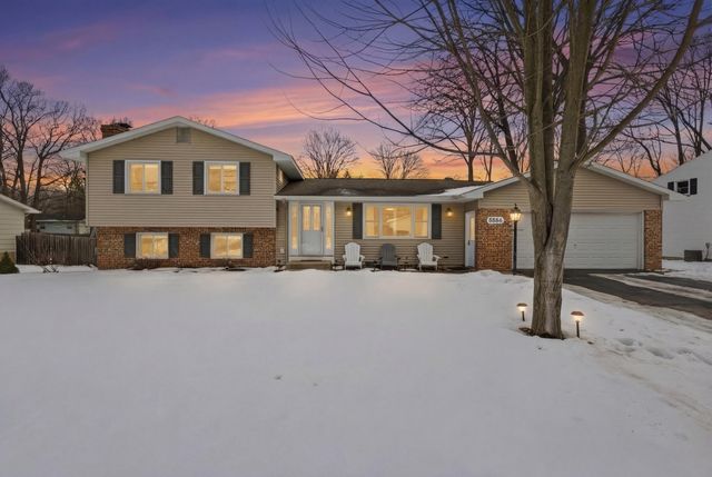 3504 York Street, Norton Shores, MI 49441