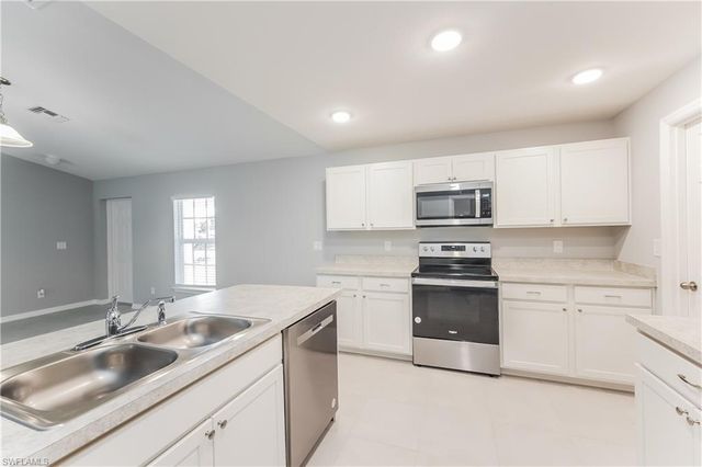 2915 66th ST W, Lehigh Acres, FL 33971