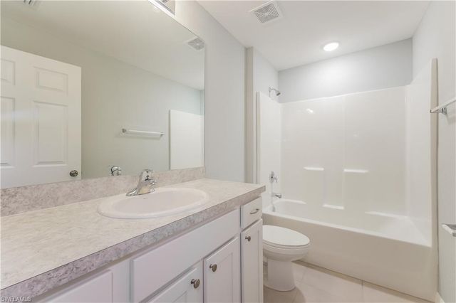 2915 66th ST W, Lehigh Acres, FL 33971