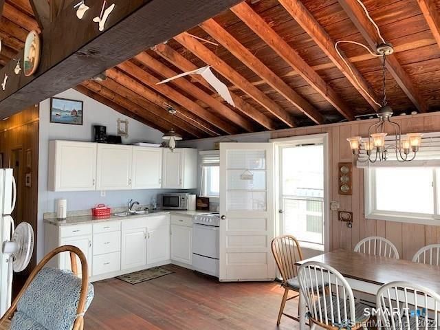 17 Barnes Road, Old Saybrook, CT 06475