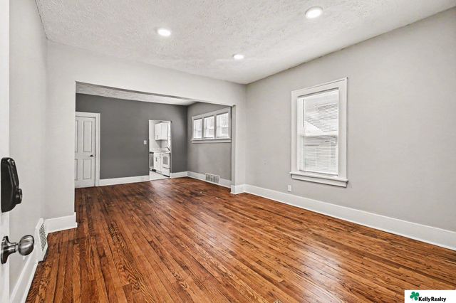 2573 Whitmore Street, Omaha, NE 68112
