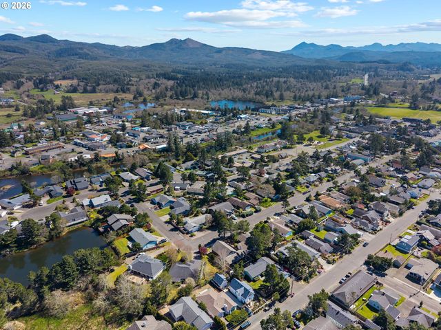1480 S EDGEWOOD St, Seaside, OR 97138