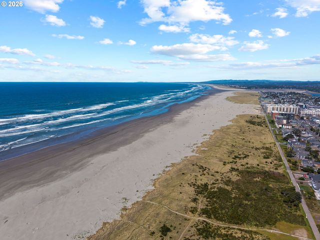 1480 S EDGEWOOD St, Seaside, OR 97138