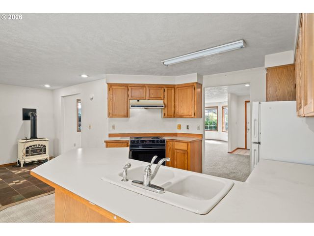 1480 S EDGEWOOD St, Seaside, OR 97138