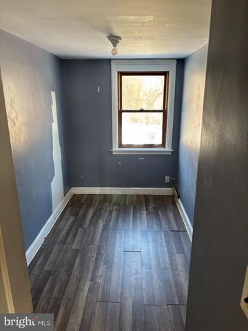 1213 CRESTVIEW RD, Darby, PA 19023