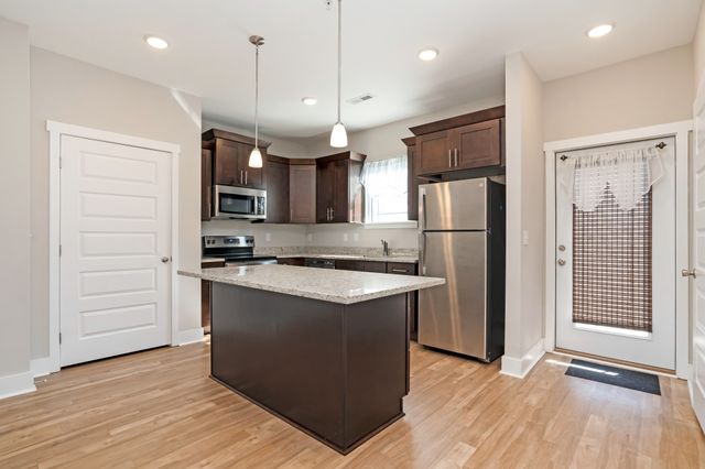 1043 Wells Way, Spring Hill, TN 37174
