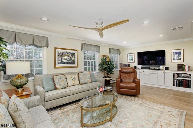 3 Overlook Ter, Chester Twp., NJ 07930