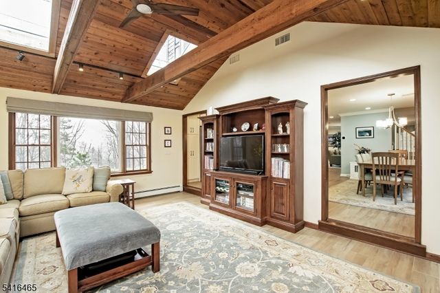 3 Overlook Ter, Chester Twp., NJ 07930