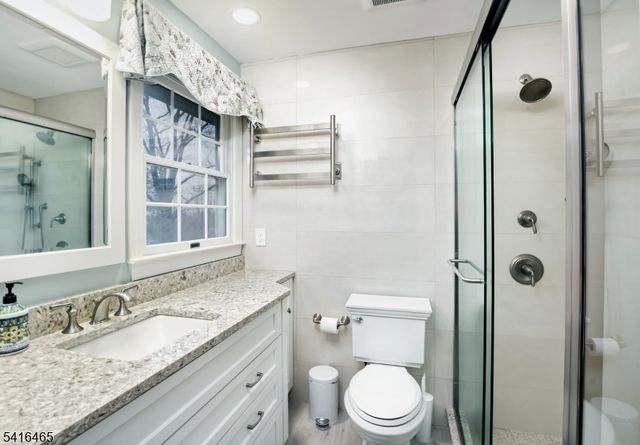 3 Overlook Ter, Chester Twp., NJ 07930