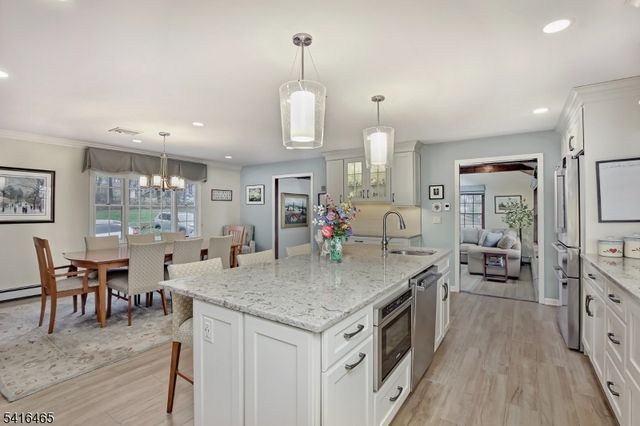 3 Overlook Ter, Chester Twp., NJ 07930