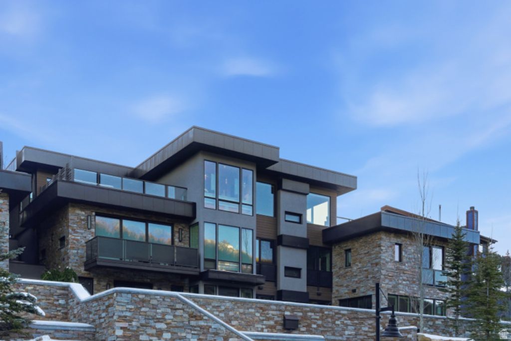 Image 129 of property listing at 300 DEER VALLEY DR #RES A, Park City, UT 84060