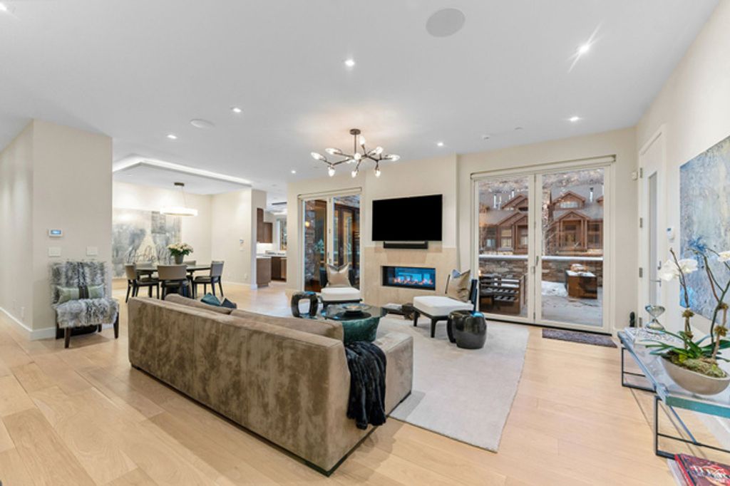 Image 15 of property listing at 300 DEER VALLEY DR #RES A, Park City, UT 84060
