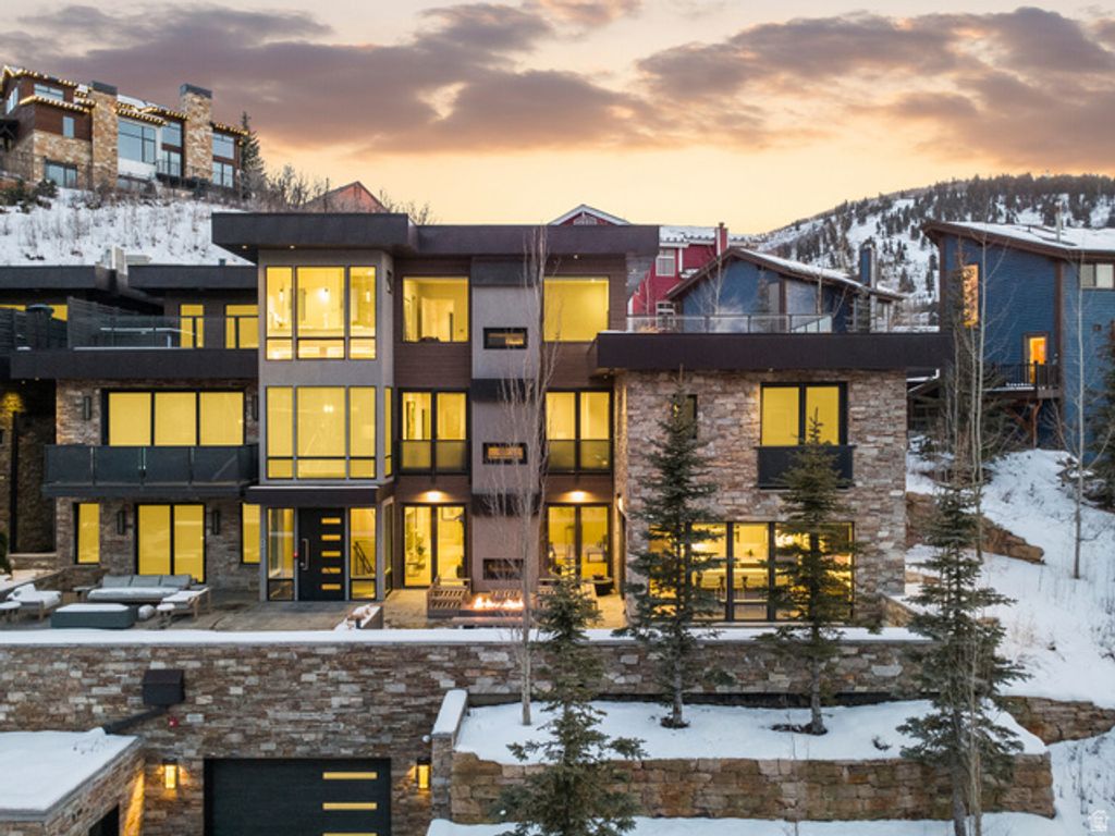 Image 3 of property listing at 300 DEER VALLEY DR #RES A, Park City, UT 84060