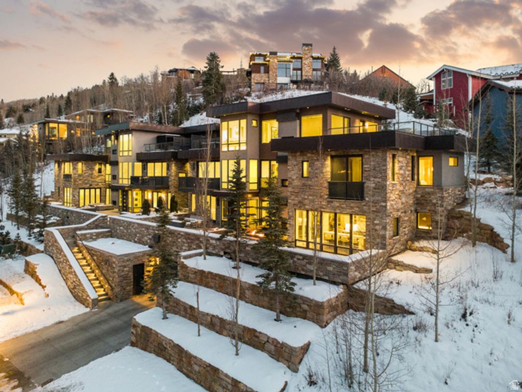Image 7 of property listing at 300 DEER VALLEY DR #RES A, Park City, UT 84060