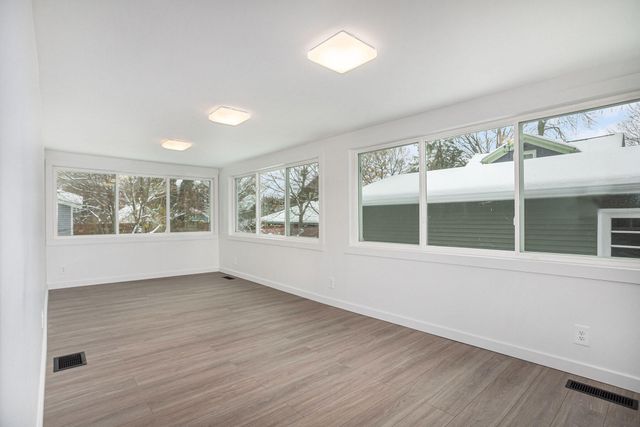 305 S Mingo Street, Albion, MI 49224