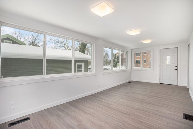 305 S Mingo Street, Albion, MI 49224