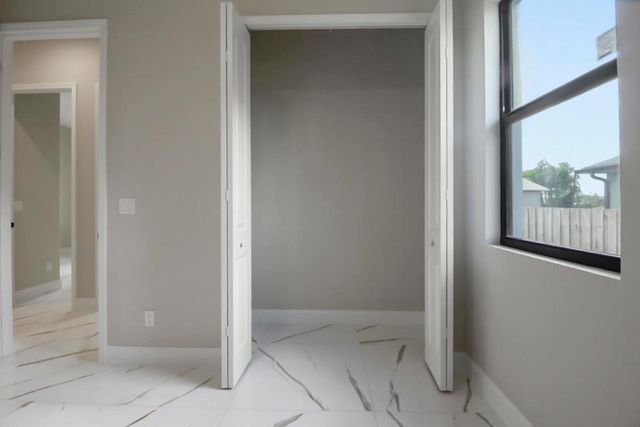 850 SW Abingdon Avenue, Port St. Lucie, Port St Lucie, FL 34953