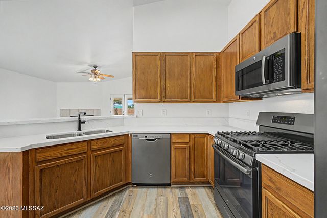 513 E Cactus Mountain Drive, Vail, AZ 85641