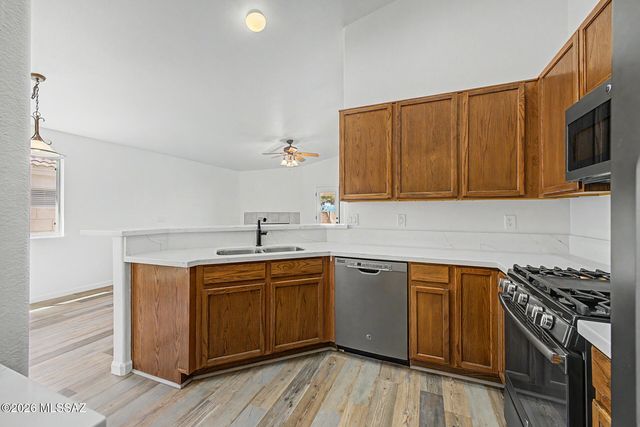 513 E Cactus Mountain Drive, Vail, AZ 85641