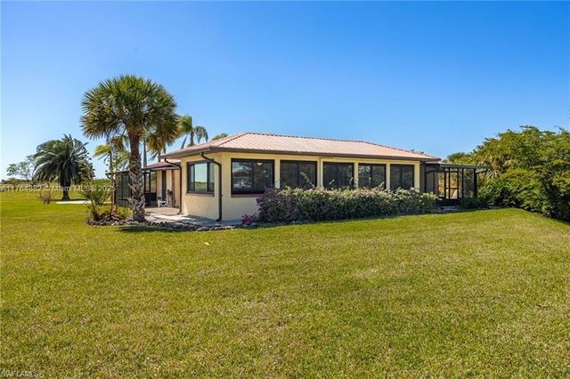 1107 E Anchor Lane, Moore Haven, FL 33471