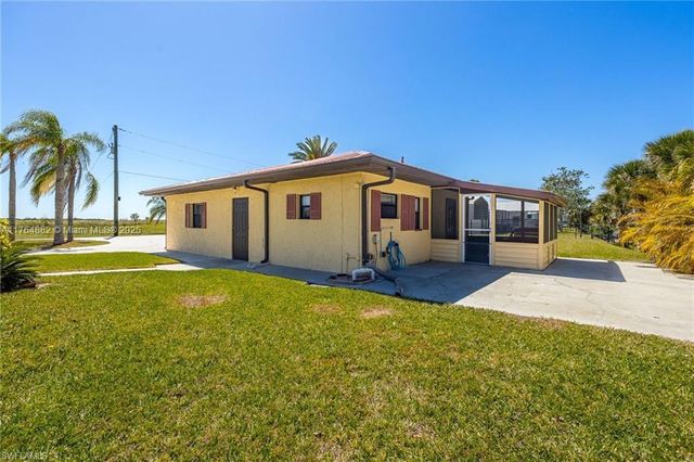 1107 E Anchor Lane, Moore Haven, FL 33471
