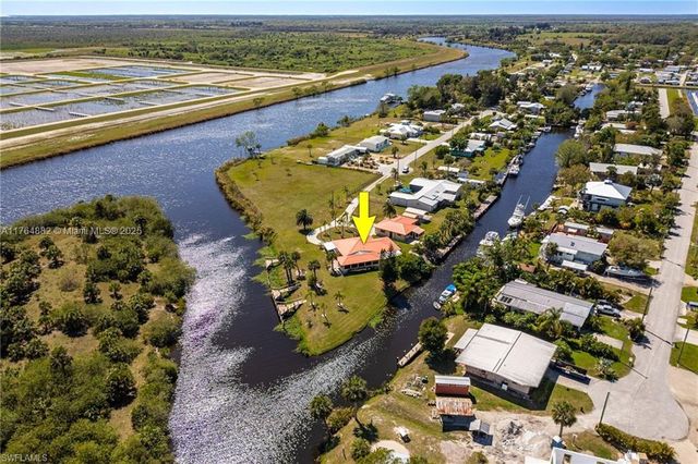 1107 E Anchor Lane, Moore Haven, FL 33471