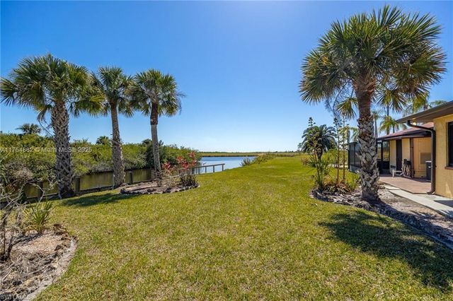 1107 E Anchor Lane, Moore Haven, FL 33471