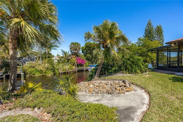 1107 E Anchor Lane, Moore Haven, FL 33471