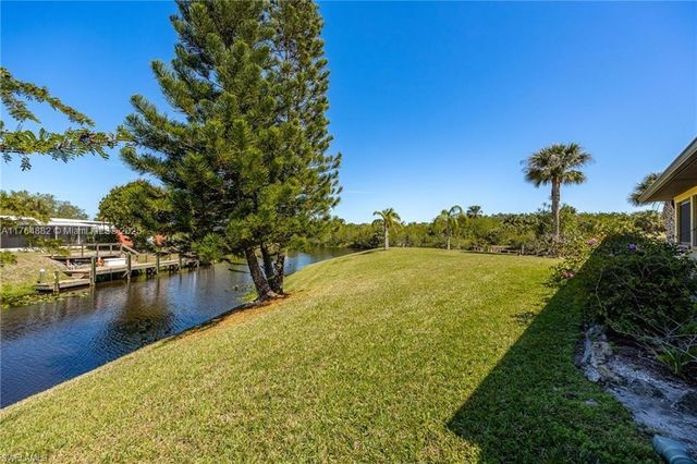 1107 E Anchor Lane, Moore Haven, FL 33471