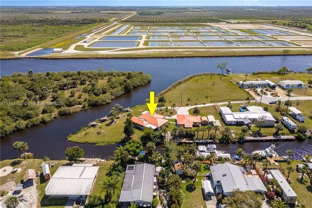 1107 E Anchor Lane, Moore Haven, FL 33471