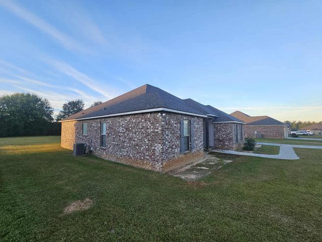 15 South Town Ln., Purvis, MS 39475
