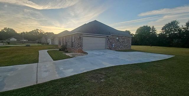 15 South Town Ln., Purvis, MS 39475