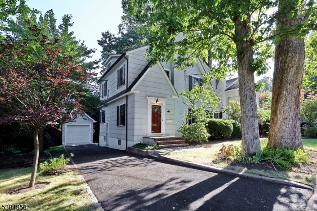 20 Orchard Rd, Chatham Boro, NJ 07928