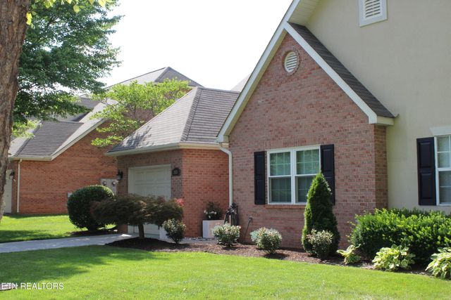 2825 Knob Creek Lane, Knoxville, TN 37912