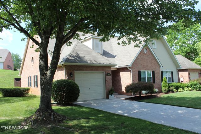 2825 Knob Creek Lane, Knoxville, TN 37912