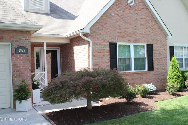 2825 Knob Creek Lane, Knoxville, TN 37912