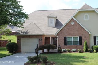 2825 Knob Creek Lane, Knoxville, TN 37912