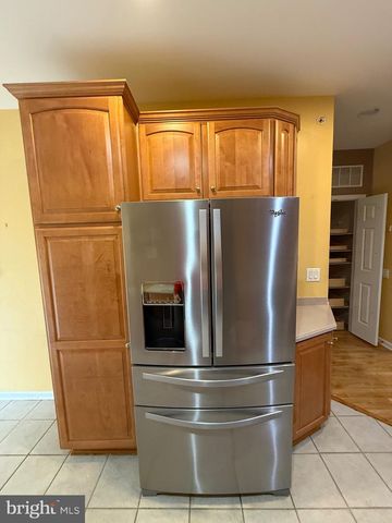813 GERANIUM DR, Warrington, PA 18976