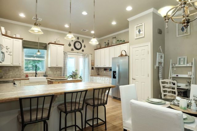 919 Fowzer ST, Taylor, TX 76574