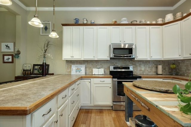 919 Fowzer ST, Taylor, TX 76574