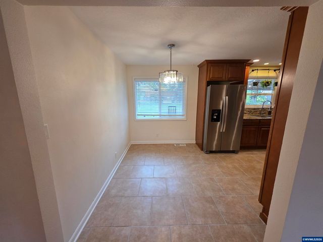 720 Ventura St N, Keizer, OR 97303
